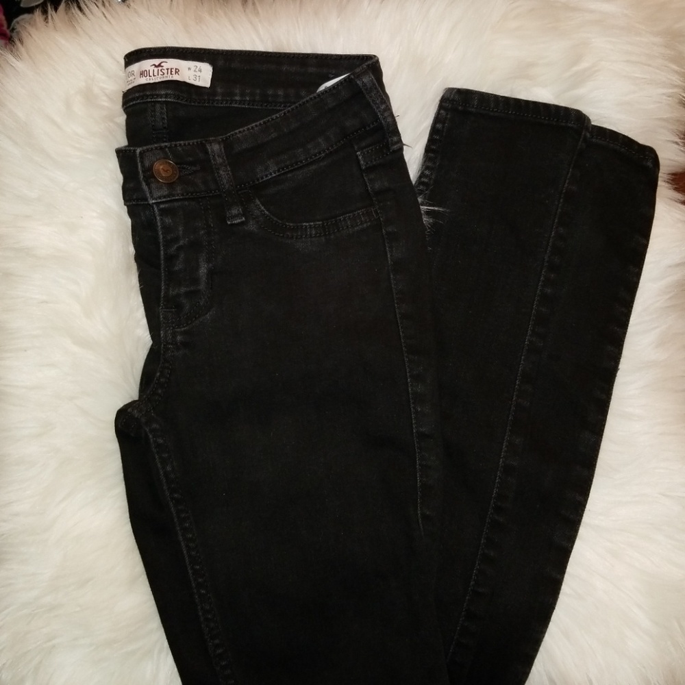Size 0 black Hollister skinny jeans